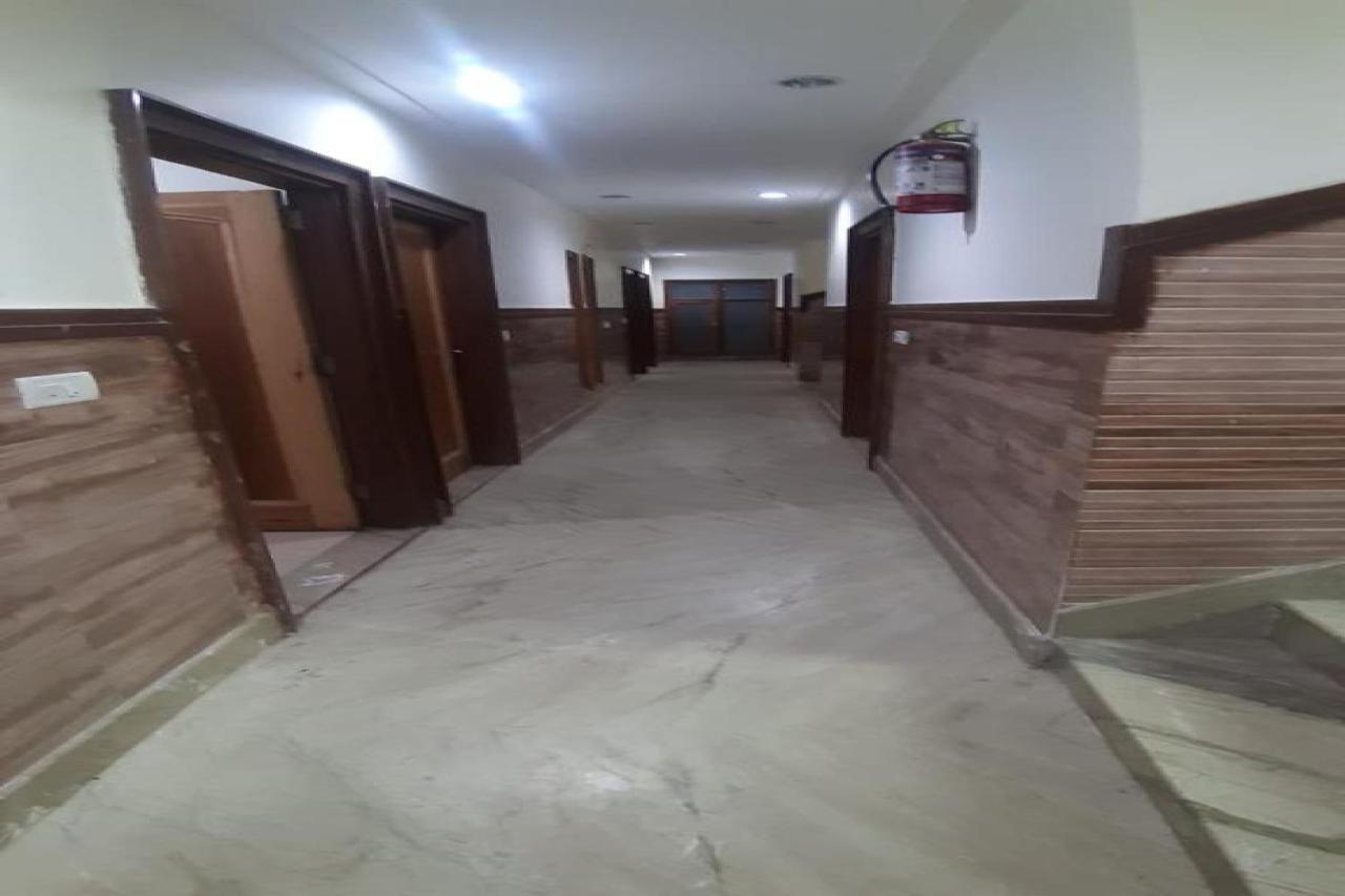 Oyo 81211 Hotel Janta Катра Экстерьер фото