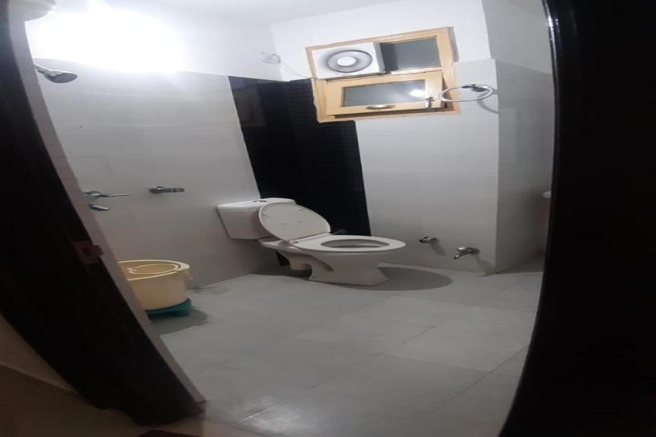 Oyo 81211 Hotel Janta Катра Экстерьер фото