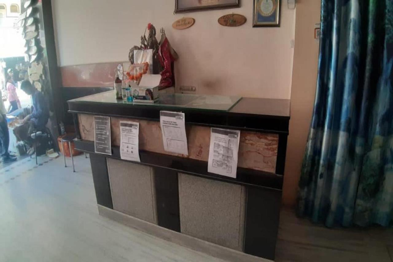 Oyo 81211 Hotel Janta Катра Экстерьер фото